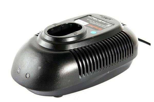 Автомобильное зарядное устройство для телефона Hammer Flex ZU 12H для аккумуляторов HITACHI, Hammerflex PREMIUM